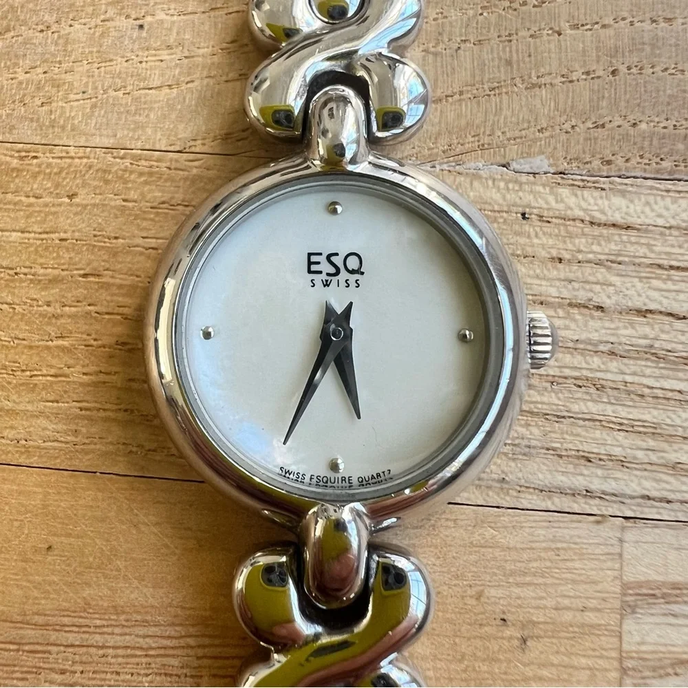 ESQ Esquire by Movado Swiss ladies silver tone dress watch NEW BATTERY